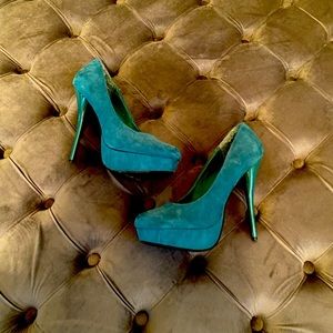 Charlotte Russe Teal Platform Pump